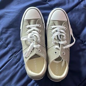 NWOT Women’s Converse